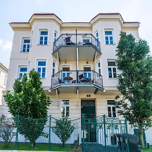 Imperial Schonbrunn Apartman Bécs